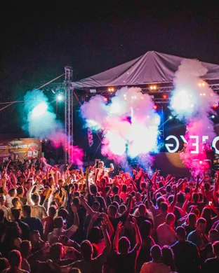 The World According to Garth - Garth Brooks Tribute Hamel