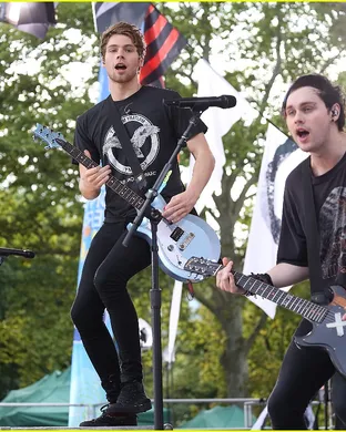 5 Seconds of Summer Shakopee
