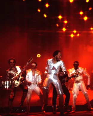Earth Wind And Fire Saint Paul