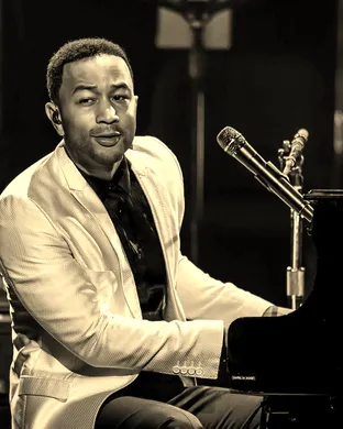 John Legend Lucca