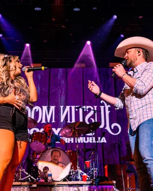 Justin Moore Prior Lake