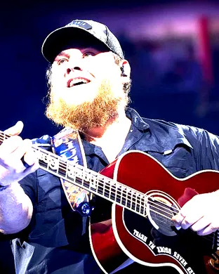 Luke Combs Minneapolis