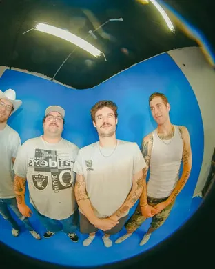 Mom Jeans Minneapolis